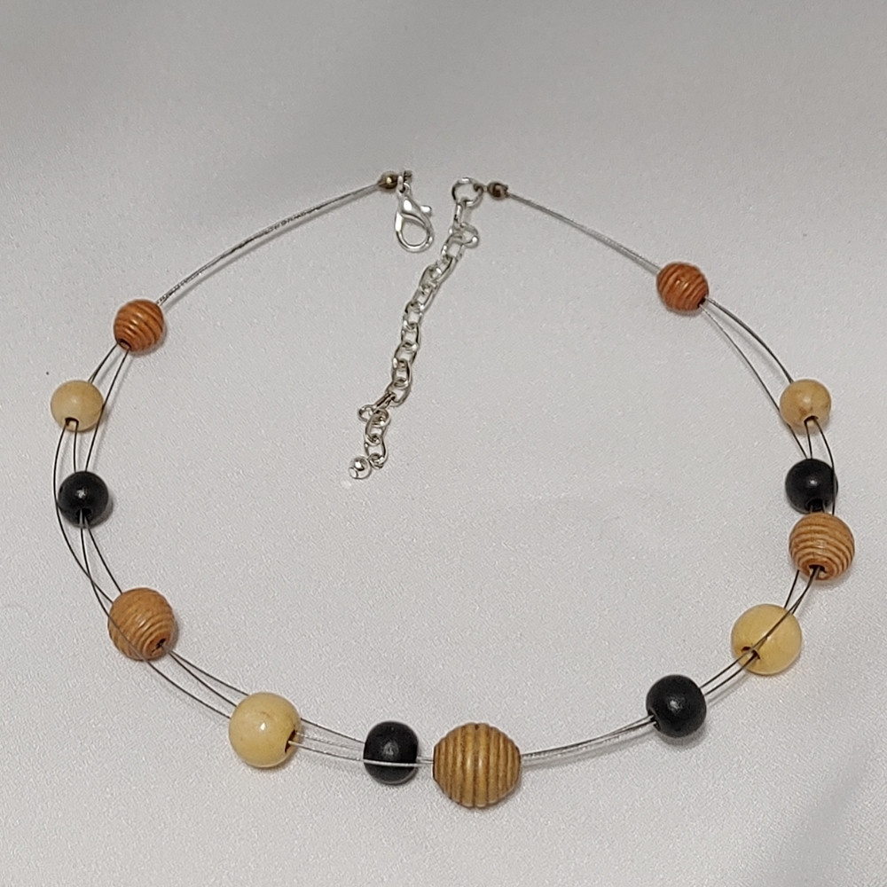 🏷️  Wooden Ball Necklace